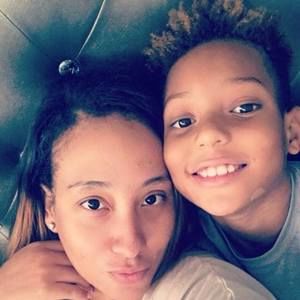 Meet your Posher, Chanel